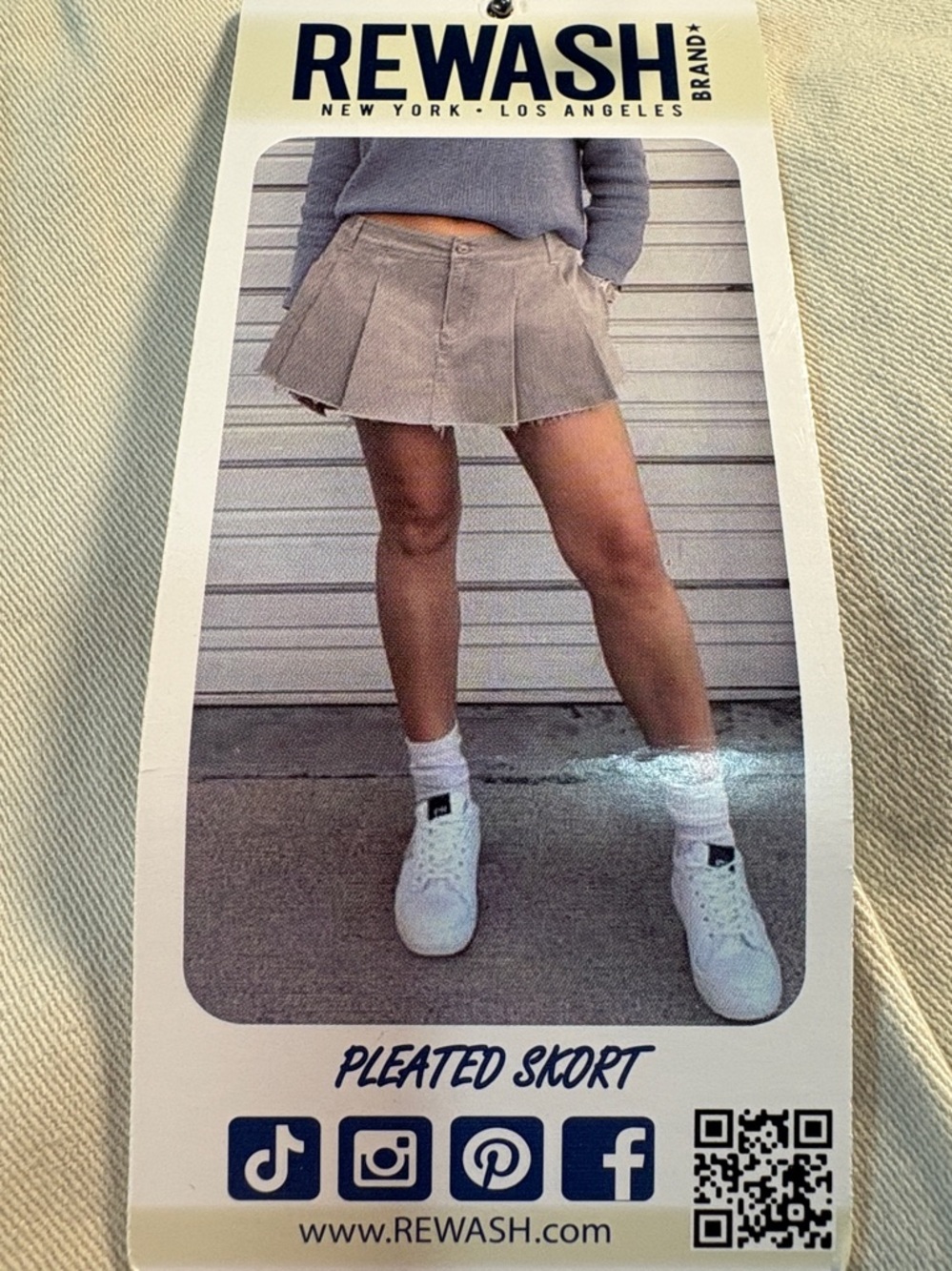 Rewash Pleated Mini Skort Tan Raw Edge Sz 13 NWT - Picture 2 of 12